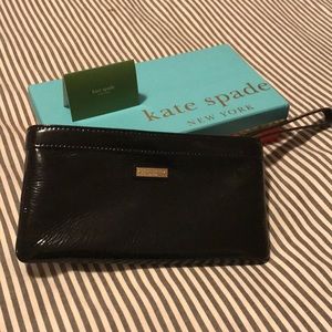 Patent leather Kate Spade wristlet w/ original box
